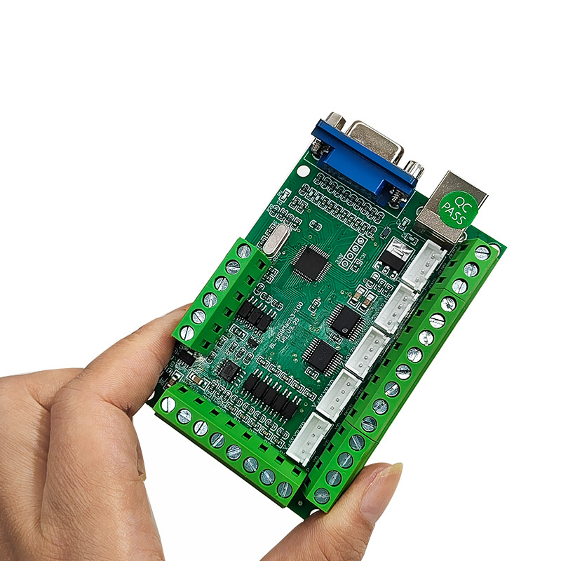 لوحتان من لوحة تحكم المحركات C - مراجعة Breakout Board Mach3 وسعره