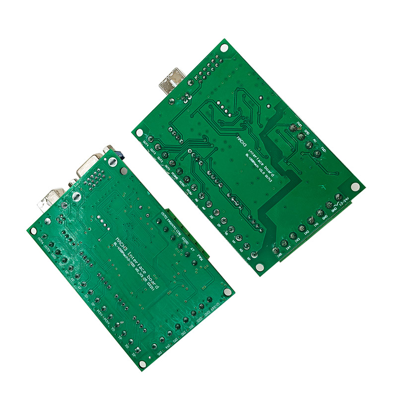 لوحتان من لوحة تحكم المحركات C - مراجعة Breakout Board Mach3 وسعره