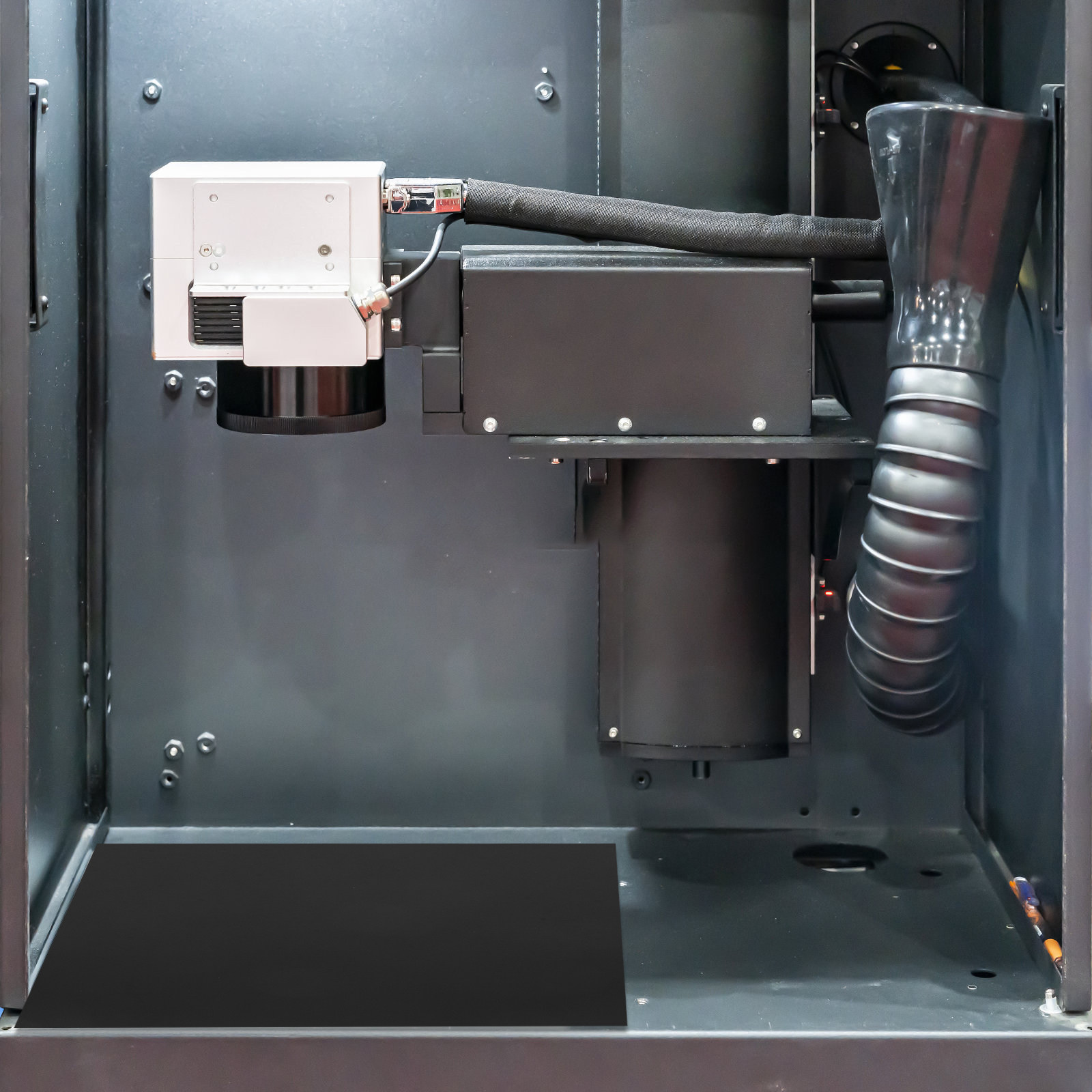 قطعتان من ألواح الألمنيوم للنق - مراجعة Industrial Use Of Laser وسعره