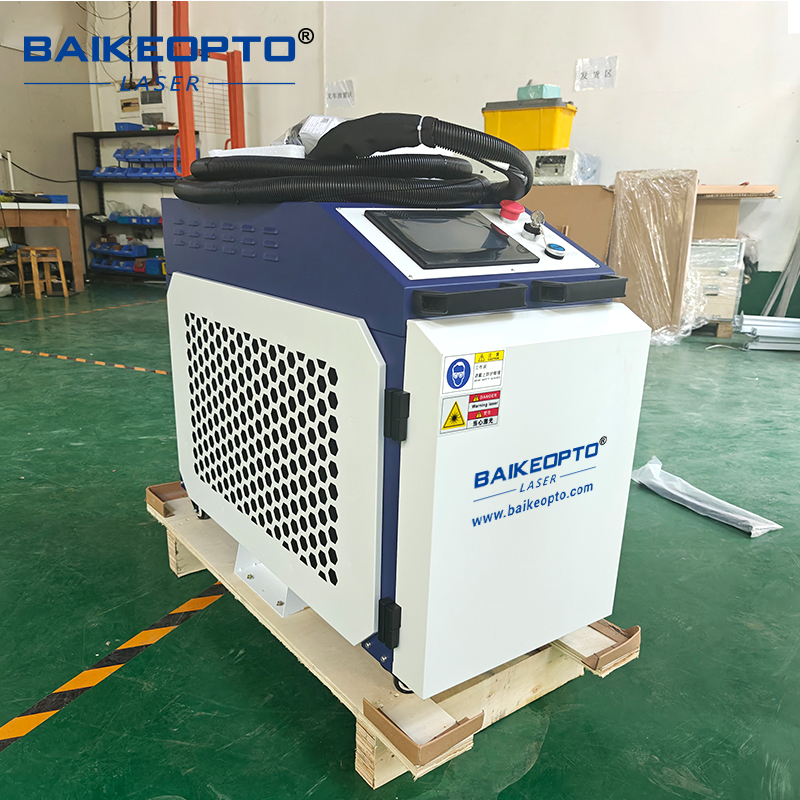 آلة تنظيف بالليزر المستمر لإزا - مراجعة Industrial Laser Cleaning Equipment وسعره